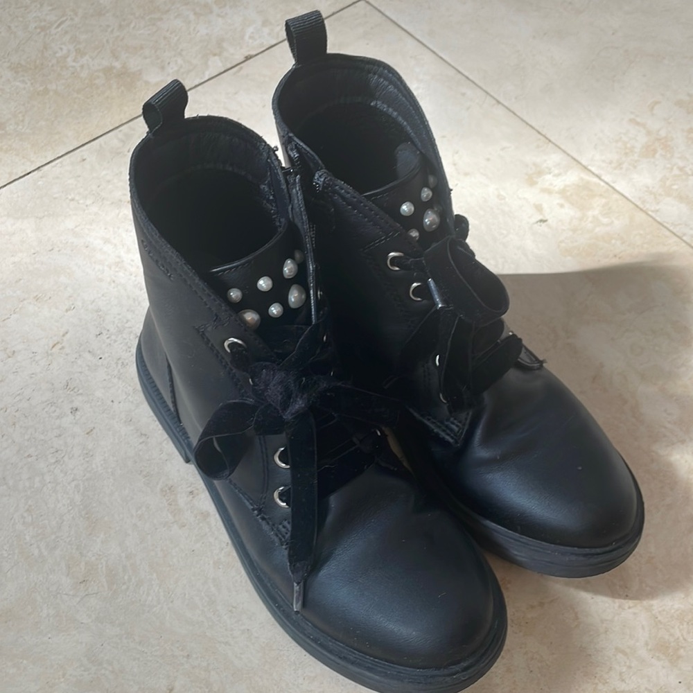 Girls GEOX water proof pearl boot
